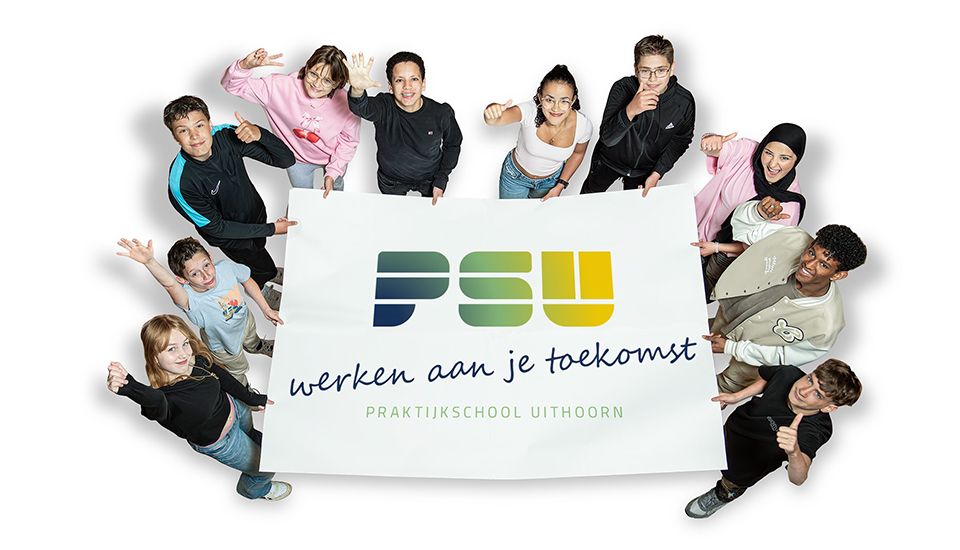 Leerlingen laten logo PSU zien